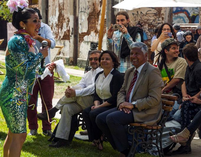 La Directora del Festival, Isabel Ibañez, indicó durante el lanzamiento que el FAV 2015 ha programado más de 77 actividades que se desplegarán desdelos cerros hasta la playa.